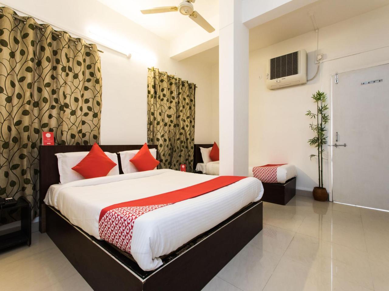 Oyo 14856 Resort Raghav Palace Indore Eksteriør billede